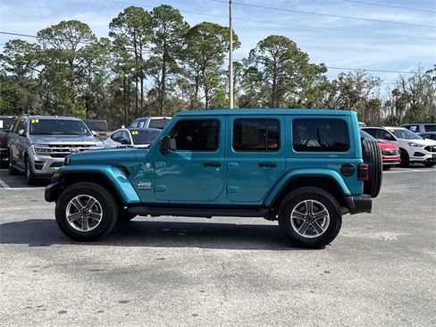 Used 2019 Jeep Wrangler Unlimited Sahara image 6