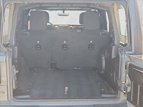 Used 2021 Jeep Wrangler Unlimited Rubicon AWD/4WD image 6