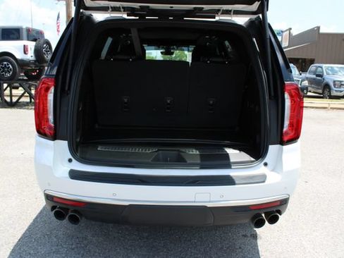 Used 2022 GMC Yukon Denali w/ Denali Ultimate Package AWD/4WD image 7
