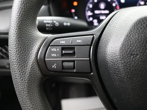 Used 2025 Honda Accord LX image 16
