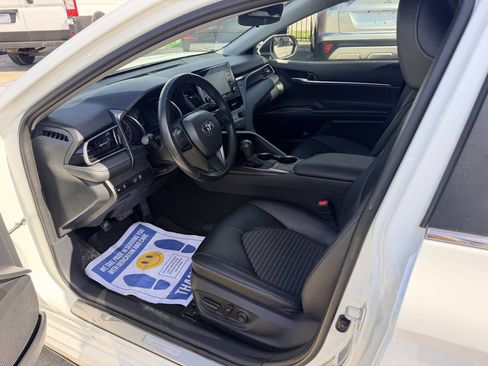 Used 2023 Toyota Camry SE FWD image 18