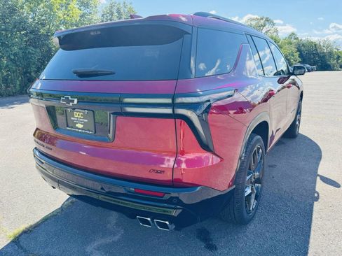 Used 2024 Chevrolet Traverse RS w/ LPO, Floor Liner Package image 8