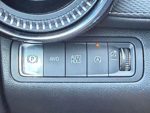 Used 2025 Chevrolet Equinox LT AWD/4WD image 33