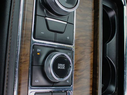 Used 2019 Ford Expedition Max Platinum image 34