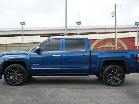 Used 2017 GMC Sierra 1500 Denali w/ Denali Ultimate Package AWD/4WD image 10