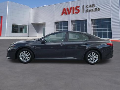 Used 2025 Toyota Camry LE FWD image 2