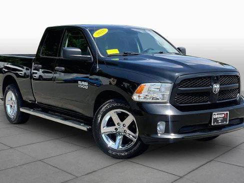 Used 2018 RAM 1500 Express w/ Express Value Package AWD/4WD image 3