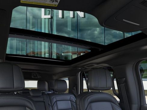 New 2025 Lincoln Navigator Reserve w/ Jet Appearance Package image 22