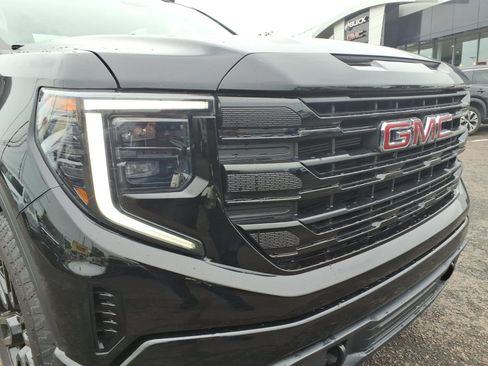 Used 2023 GMC Sierra 1500 Elevation AWD/4WD image 10