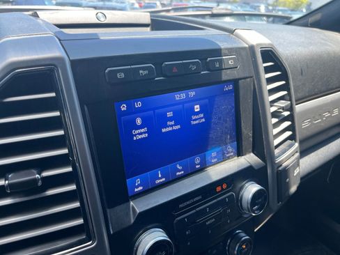 Used 2021 Ford F250 Platinum w/ FX4 Off-Road Package AWD/4WD image 11