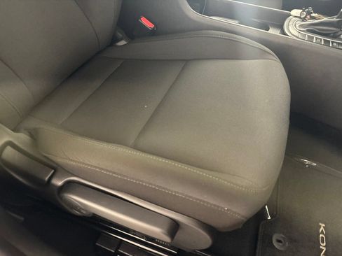 Used 2024 Hyundai Kona SEL AWD/4WD image 30