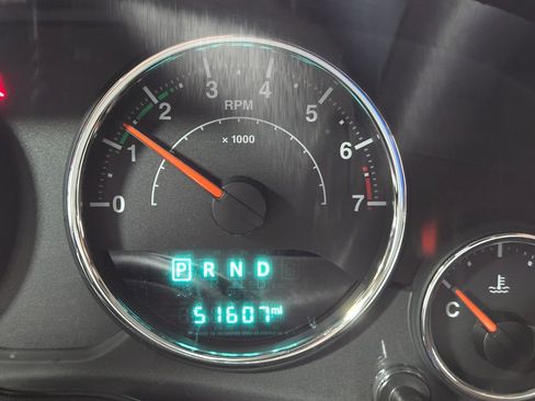 Used 2018 Jeep Wrangler Rubicon w/ Power Convenience Group image 18