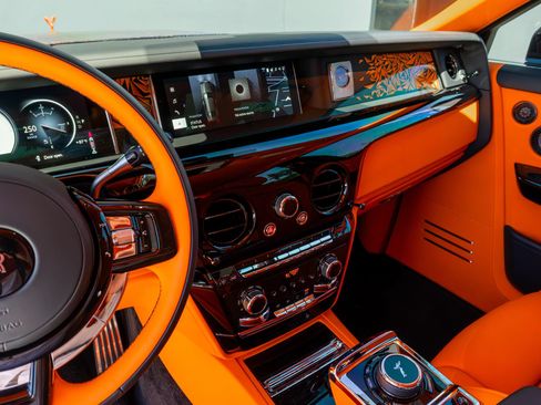 Used 2026 Rolls-Royce Phantom Sedan RWD image 17