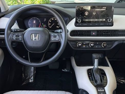 Certified 2024 Honda HR-V LX image 18