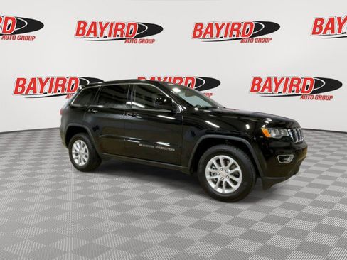 Used 2022 Jeep Grand Cherokee Laredo E image 3