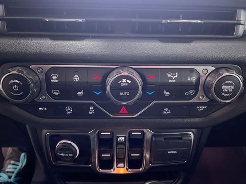 New 2025 Jeep Wrangler Unlimited Sport image 20