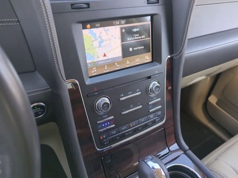 Used 2016 Lincoln Navigator Reserve image 28