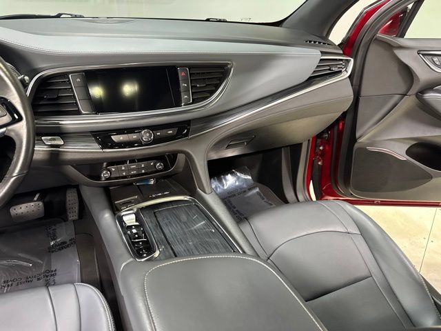 Used 2024 Buick Enclave Essence FWD image 17