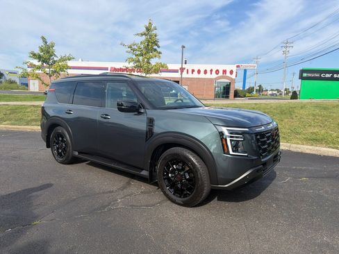 Used 2025 Nissan Armada PRO-4X w/ Pro-4X Premium Package AWD/4WD image 21