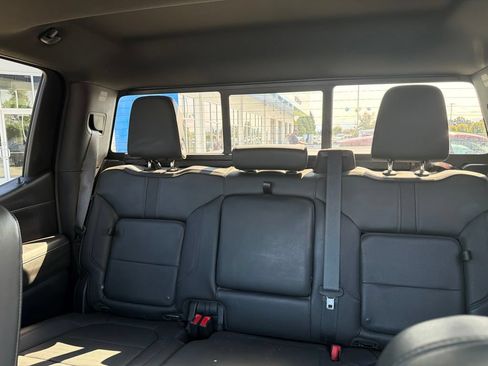 Used 2021 Chevrolet Silverado 1500 High Country w/ Technology Package AWD/4WD image 13