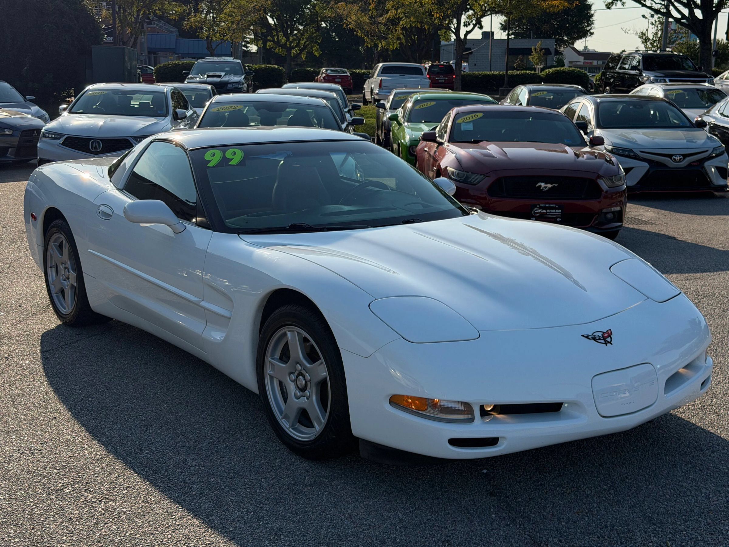 Used 1999 Chevrolet Corvette Coupe w/ Roof Pkg RWD image 5
