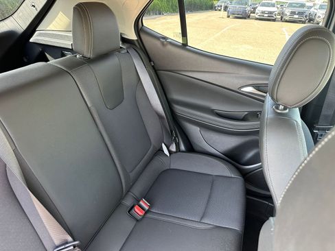 Used 2025 Buick Encore GX Preferred image 35