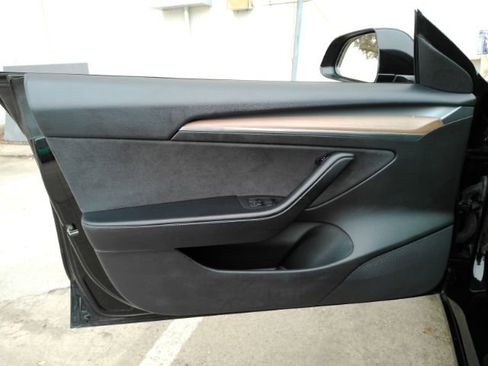 Used 2022 Tesla Model 3 Standard Range image 15