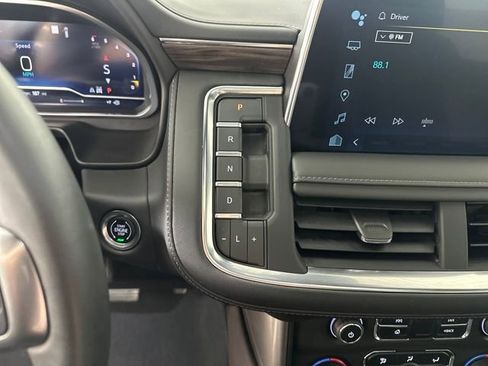 Used 2023 Chevrolet Tahoe Z71 w/ Luxury Package image 20