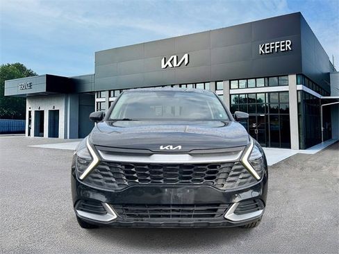 Certified 2024 Kia Sportage LX image 3