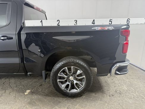 Used 2024 Chevrolet Silverado 1500 LT AWD/4WD image 5