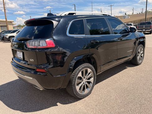 Used 2019 Jeep Cherokee Overland w/ Heavy Duty Protection Group AWD/4WD image 6