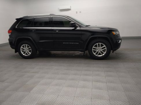 Used 2018 Jeep Grand Cherokee Laredo RWD image 11