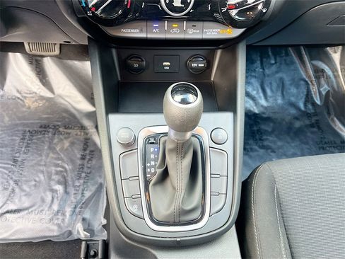 Used 2023 Hyundai Kona SEL image 16