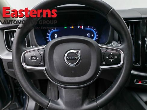 Used 2023 Volvo XC60 B5 Core image 10