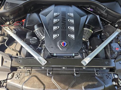 Used 2024 BMW ALPINA XB7 AWD/4WD image 27
