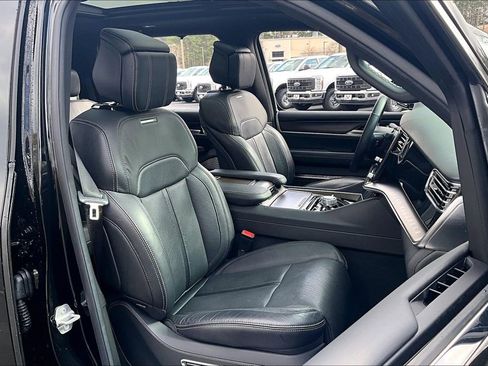 Used 2022 Jeep Grand Wagoneer Series I image 7