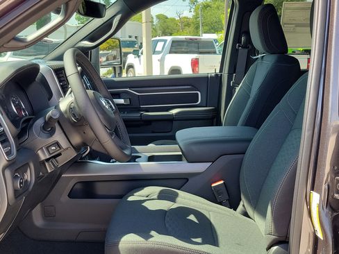 New 2026 RAM 2500 Big Horn AWD/4WD image 18