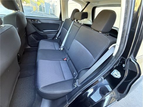 Used 2016 Subaru Forester 2.5i Premium w/ All-Weather Package AWD/4WD image 20