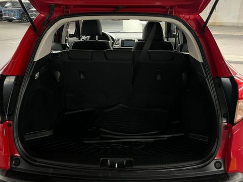 Used 2017 Honda HR-V EX image 27