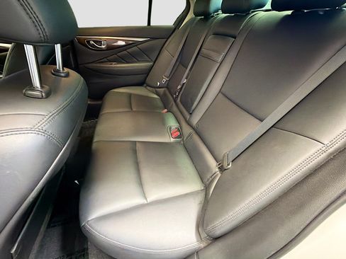 Used 2019 INFINITI Q50 Luxe w/ Essential Package (3.0T Luxe) RWD image 13