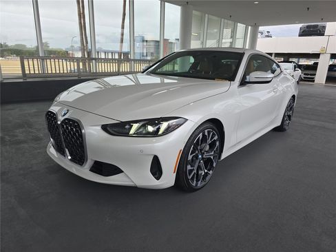 Certified 2025 BMW 430i Coupe w/ Convenience Package image 7