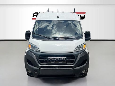 Used 2024 RAM ProMaster 2500 w/ Convenience Group FWD image 2
