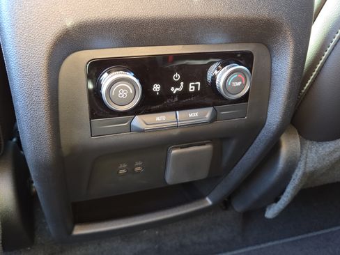 Certified 2026 Buick Enclave Preferred w/ Power Package FWD image 15