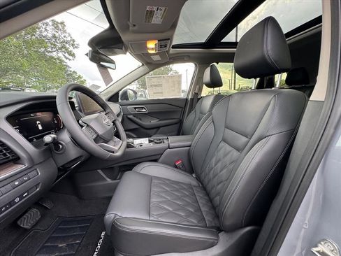 New 2026 Nissan Rogue Platinum AWD/4WD image 17