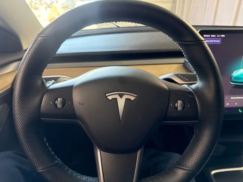Used 2022 Tesla Model 3 Long Range AWD/4WD image 21