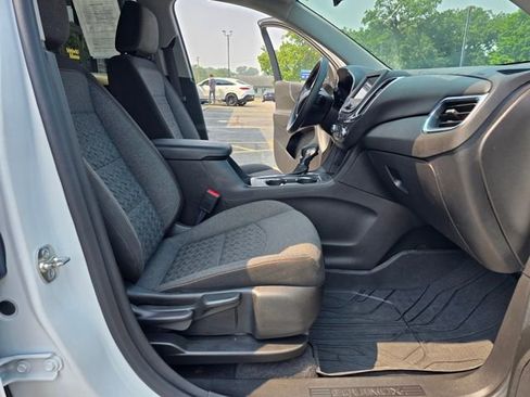 Used 2023 Chevrolet Equinox LT w/ LPO, Floor Liner Package image 29