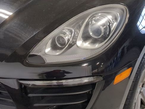 Used 2016 Porsche Macan S image 18