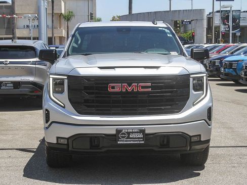 Used 2022 GMC Sierra 1500 Elevation AWD/4WD image 2