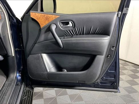 Used 2023 Nissan Armada SL w/ Captain's Chairs Package RWD image 24