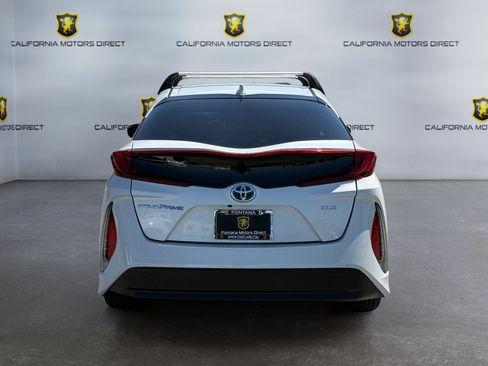 Used 2022 Toyota Prius Prime XLE FWD image 4